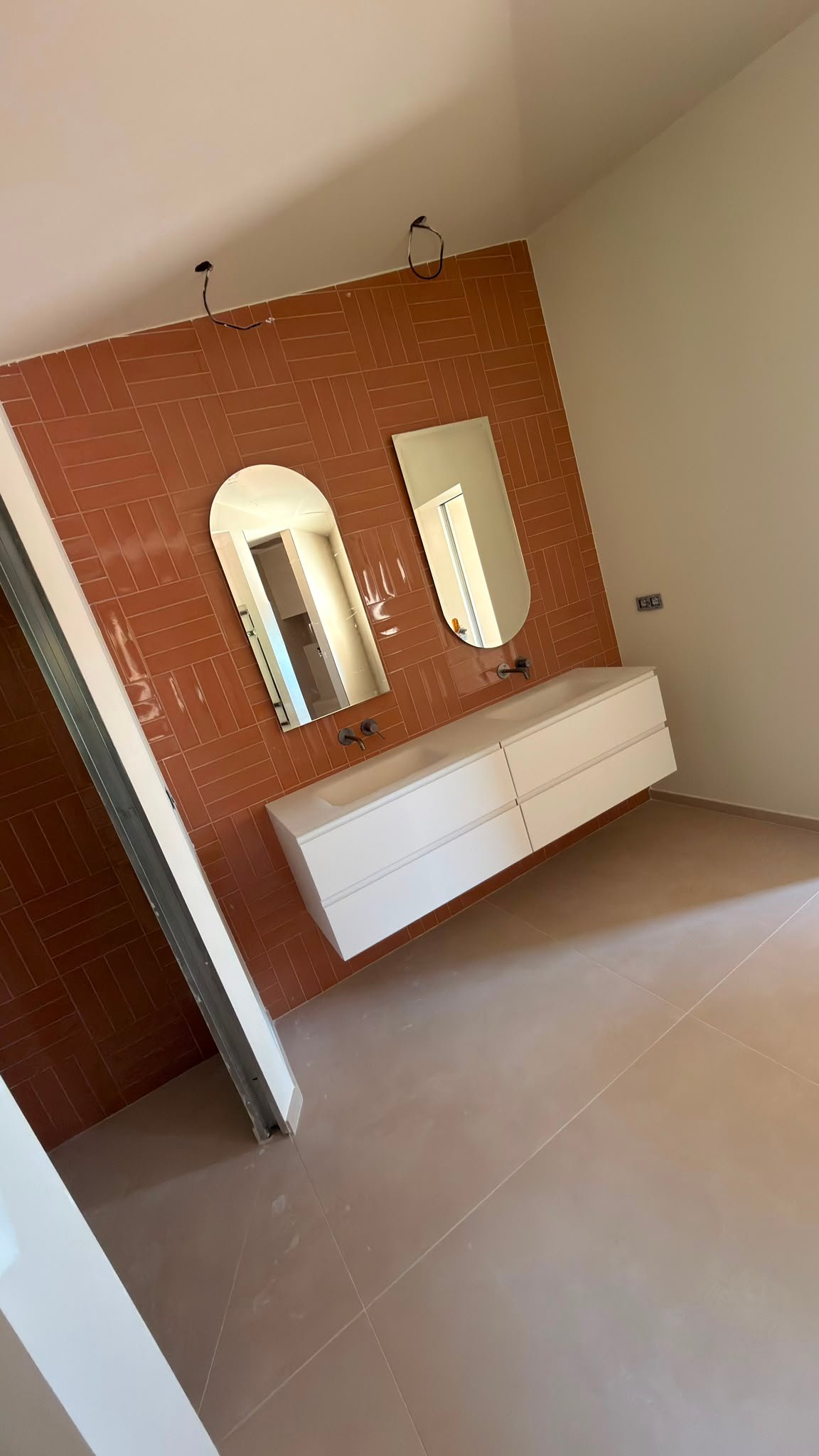 Salle de bain remise en peinture